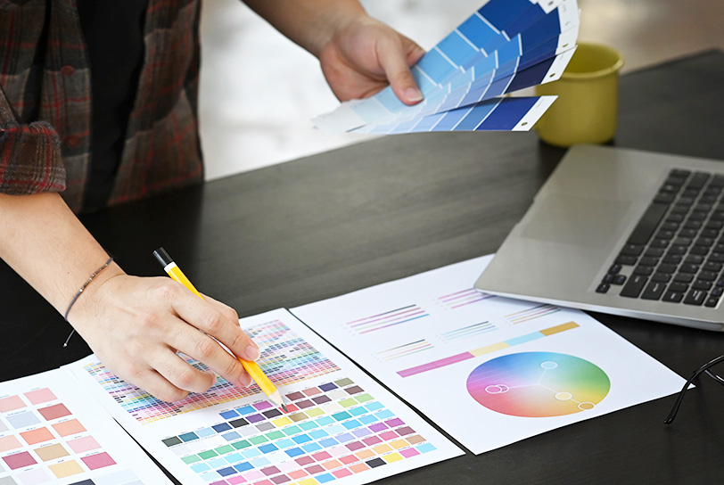 入稿データ確認・プリント出力の様子